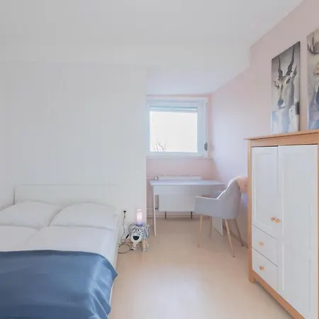 Semesterbostad Grenzhaus Am Rosenkranz